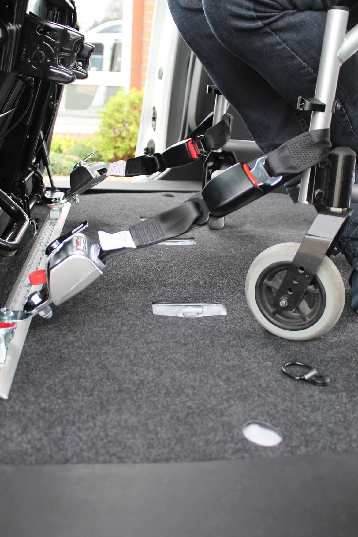 Rollstuhlhaltesystem Vorne Fixiert