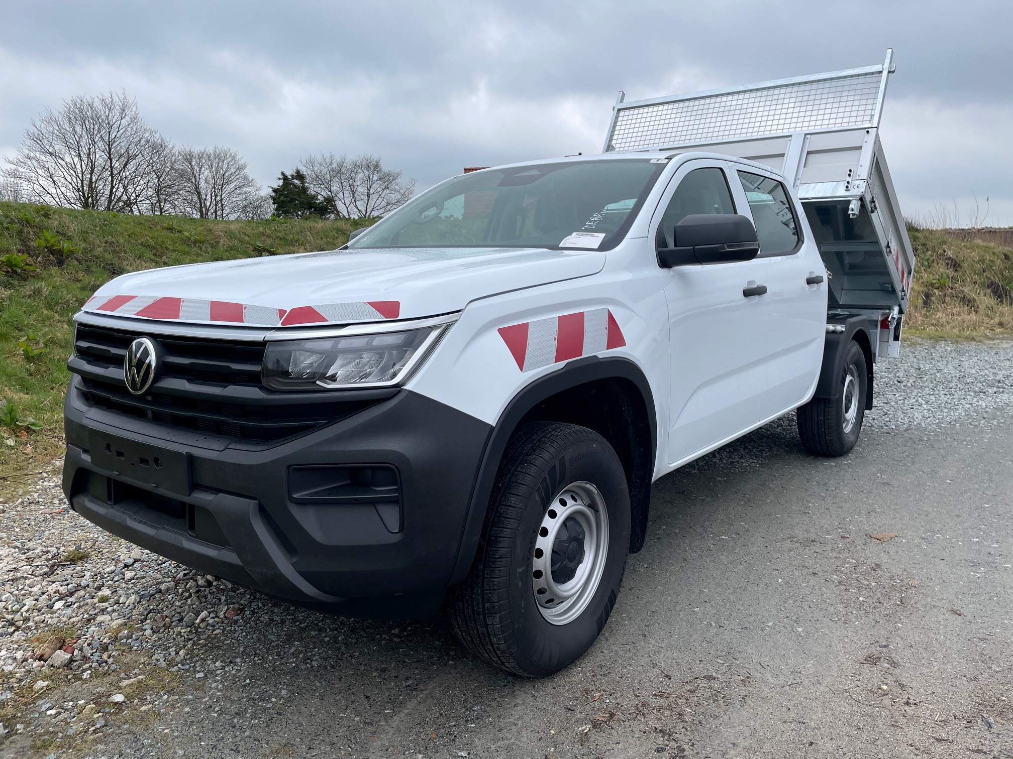 Amarok Kipper gekippt vorne groß