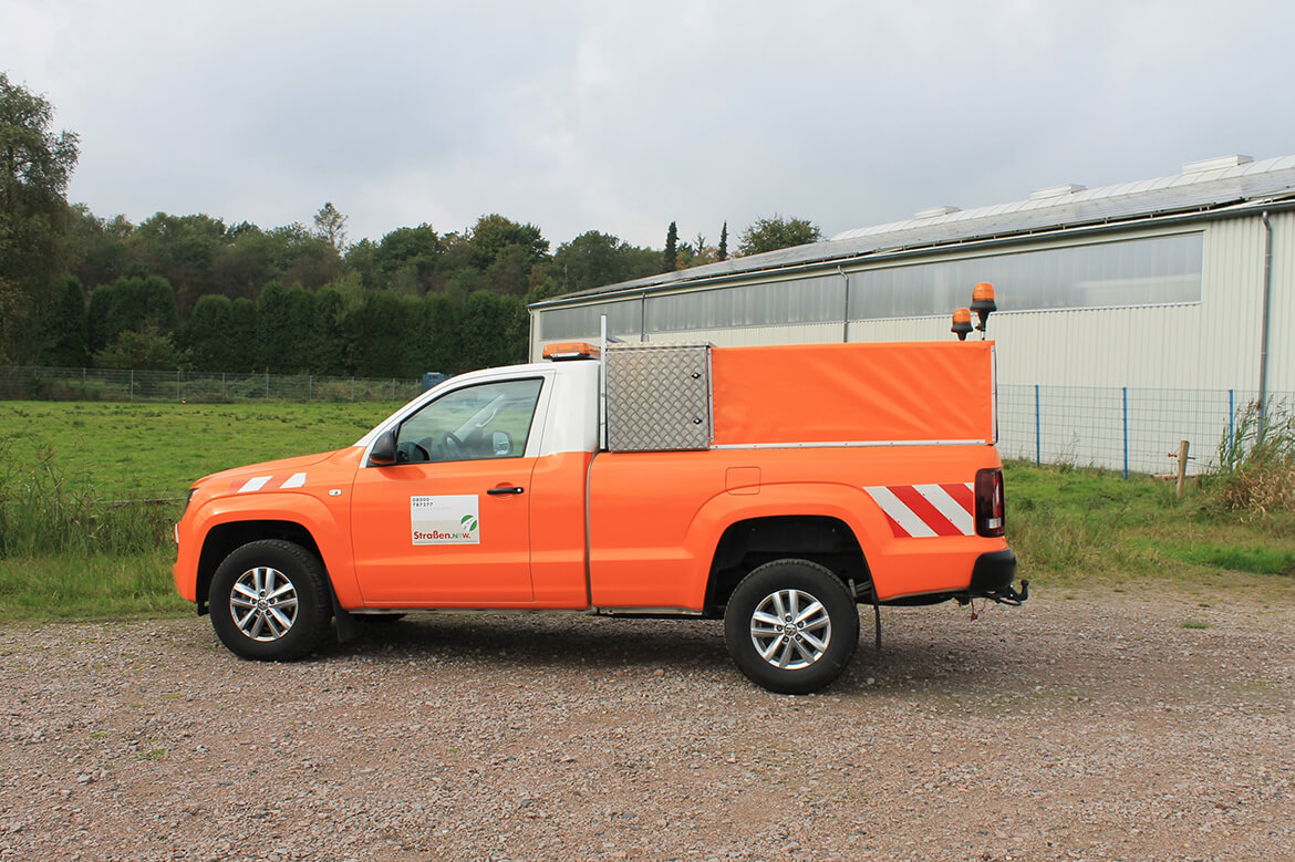 Amarok Werkspritsche mit Schoon Plane Spriegel, Werkzeugkiste, Alu Verkleidung, RKL, Folierung