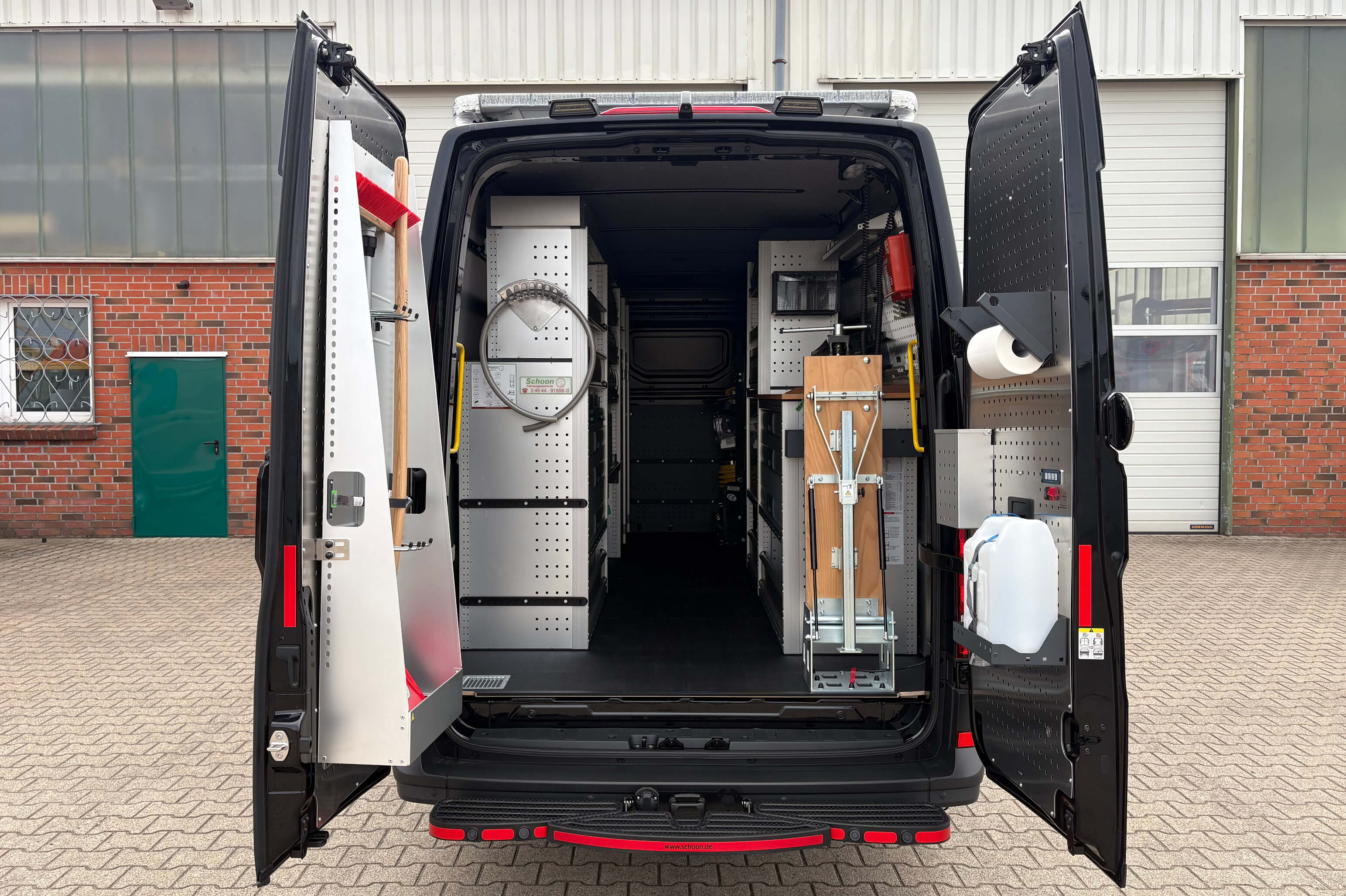 Crafter KaWa mit Schoon Ausbau VWN Freigelände S51 (3)