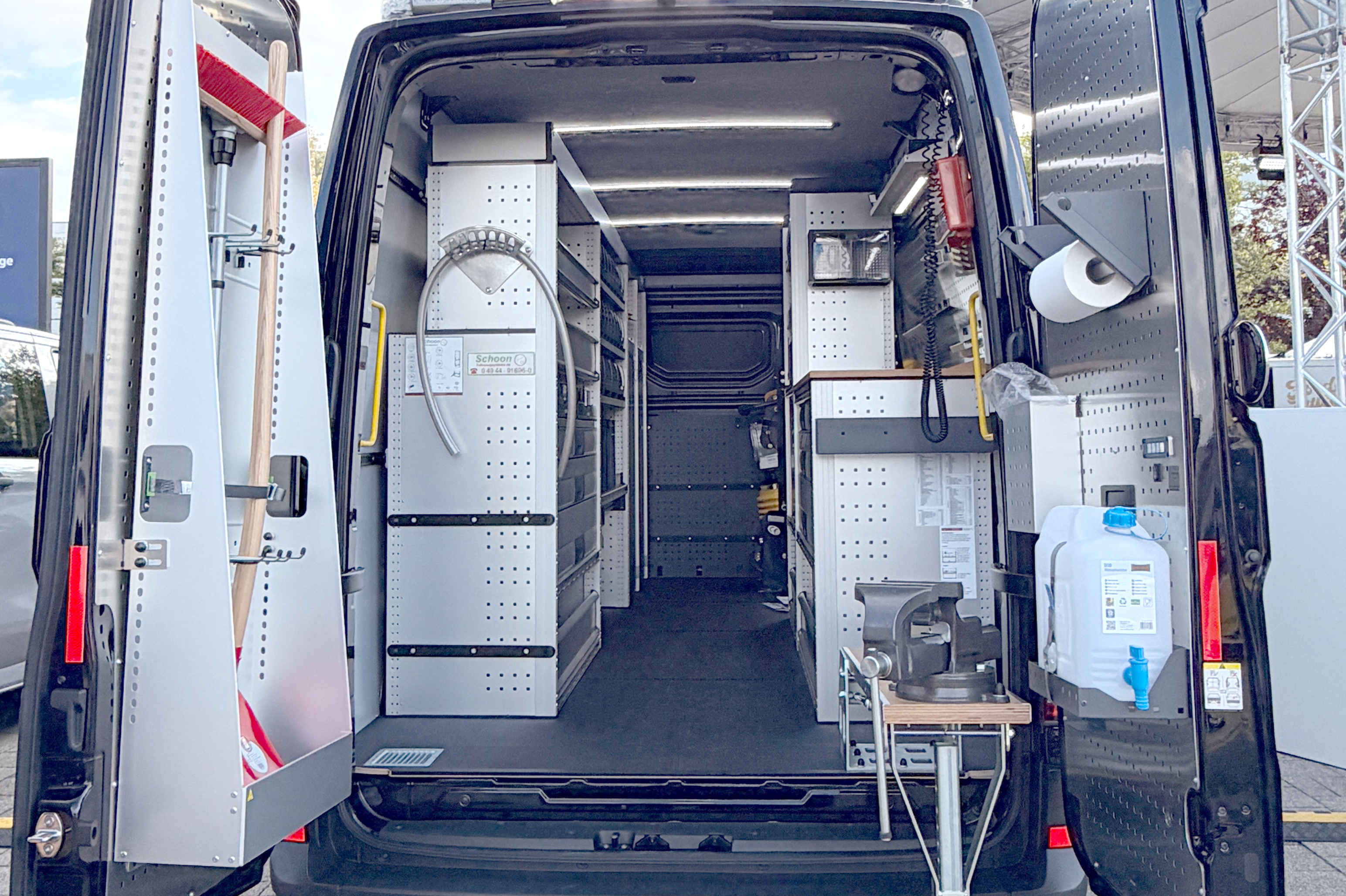 Crafter KaWa mit Schoon Ausbau VWN Freigelände S51 (3)