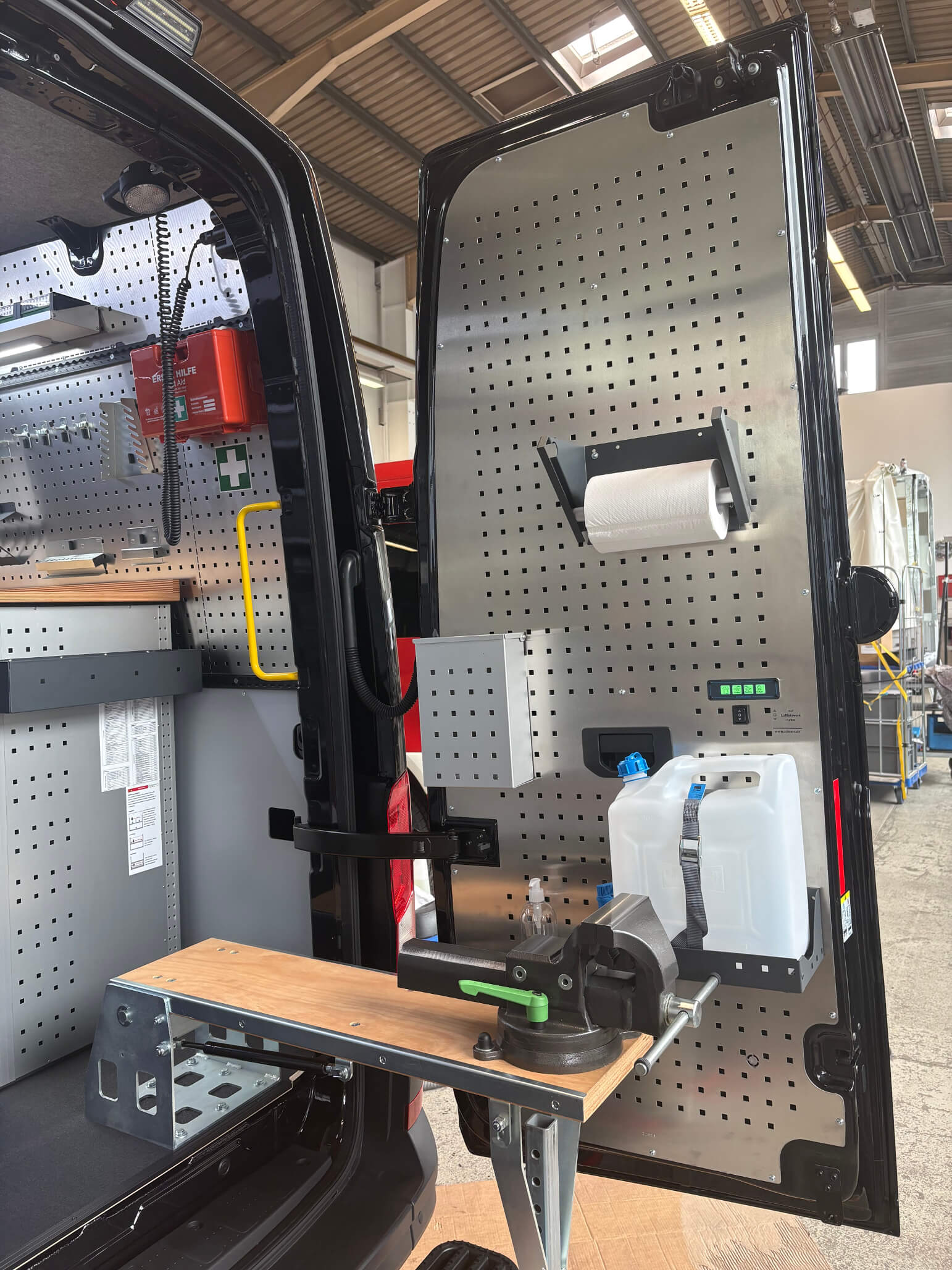 Crafter KaWa mit Schoon Ausbau VWN Freigelände S51 (6)