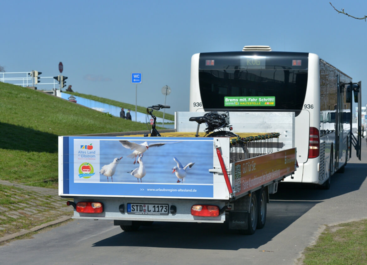 Elbe Radwanderbus mit dem Schoon Fahrradanhänger (2)