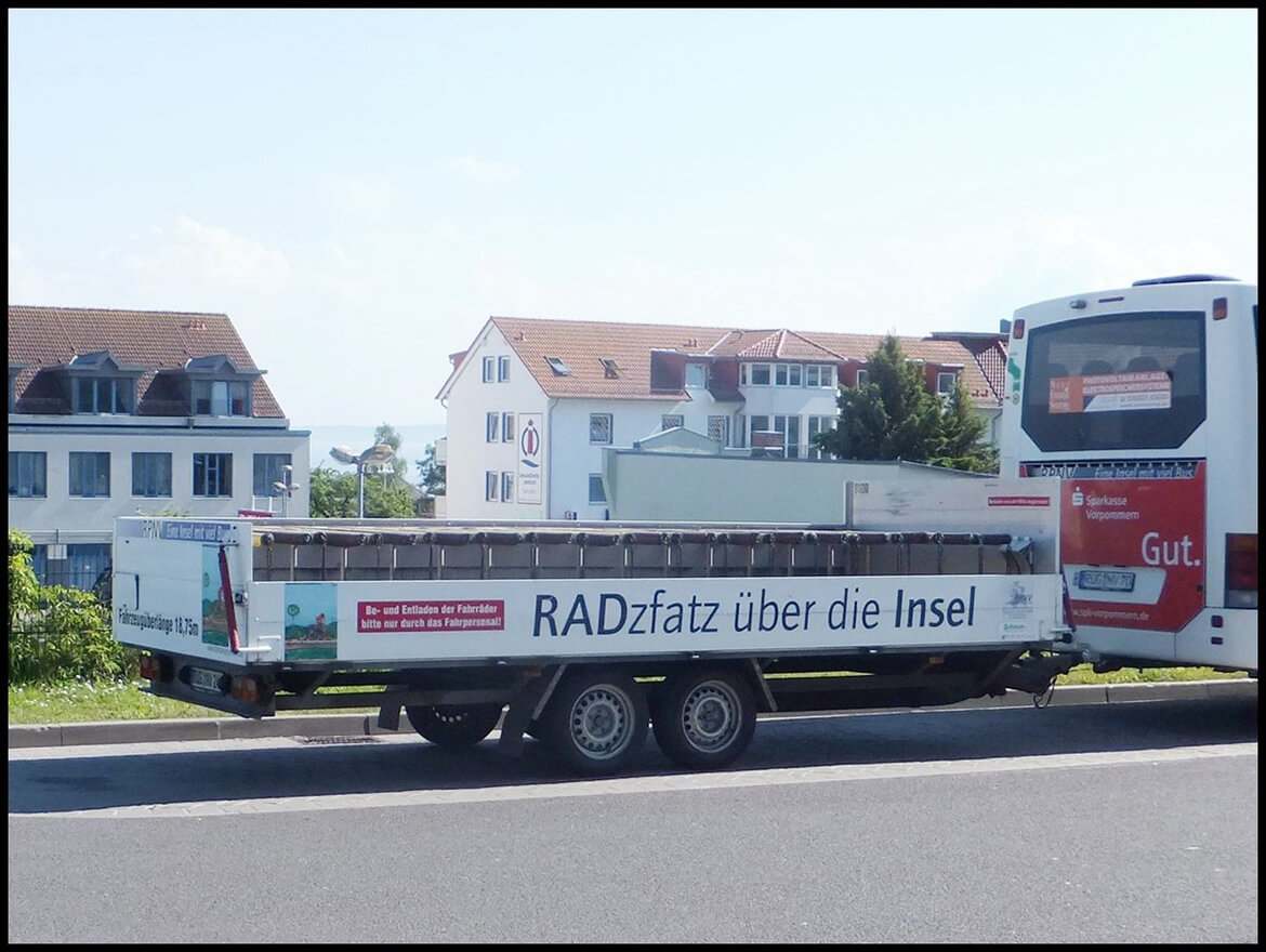 Fahrradanhänger der RPNV in Bergen 1