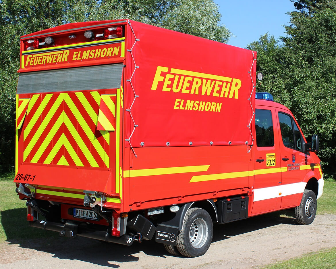 Feuerwehrfahrzeug, Gerätewagen (Gefahrgut) mit Schoon Pritsche, Ladebordwand, Blaulicht, Martinshorn (1)