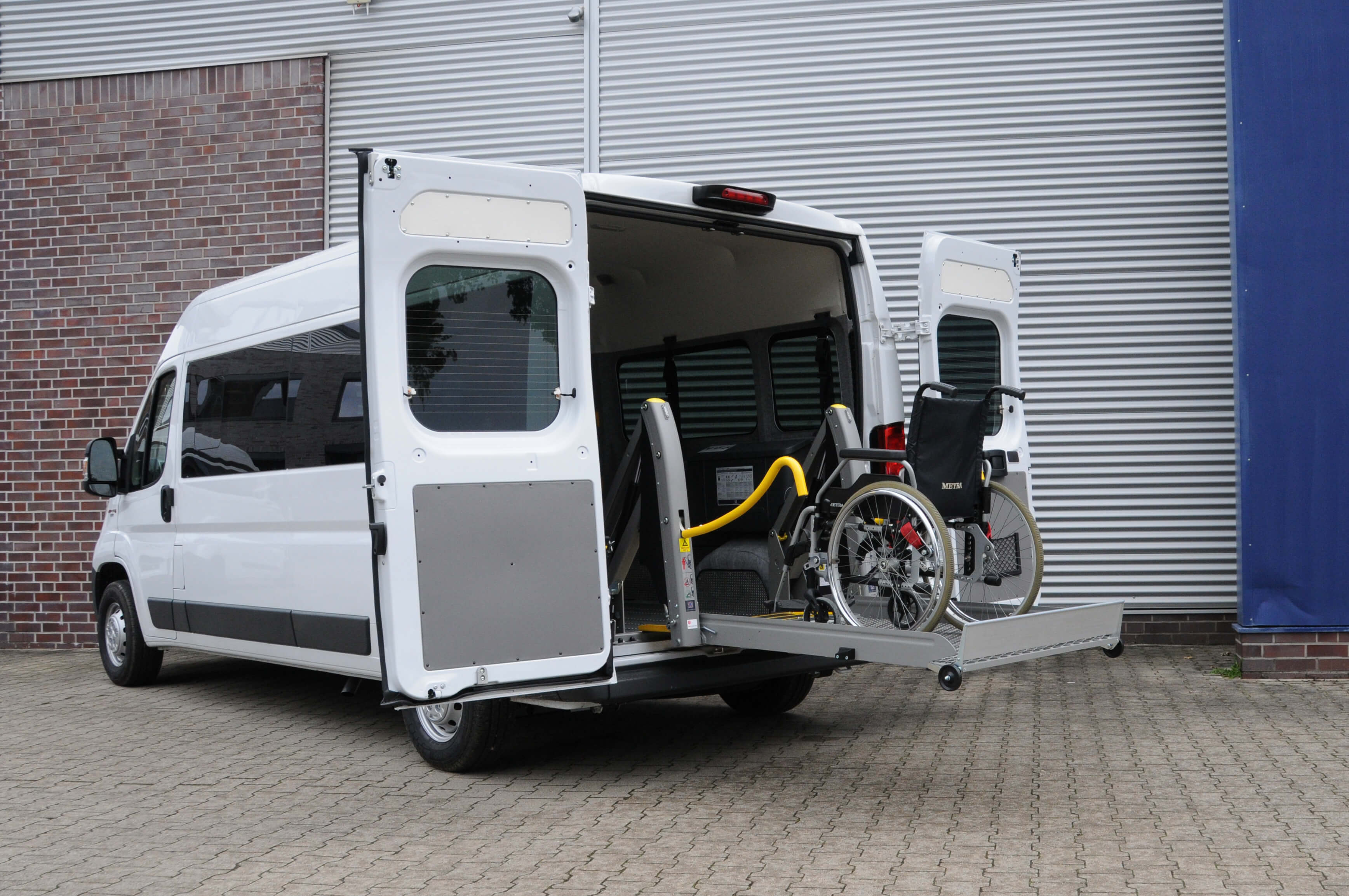 Fiat Ducato mit Linearlift (1)