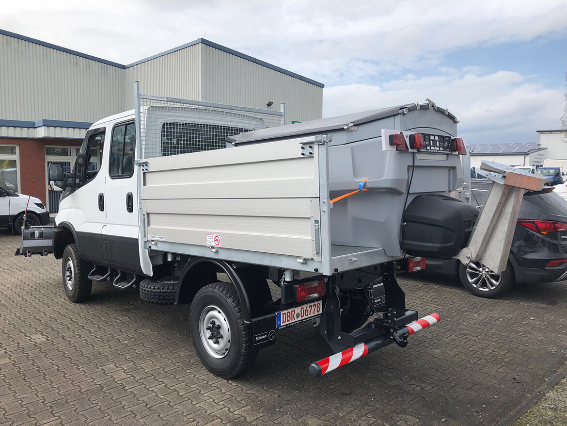 Iveco Daily mit Schoon Kipper und Winterdienst, Schneeschild und Streuer (4)