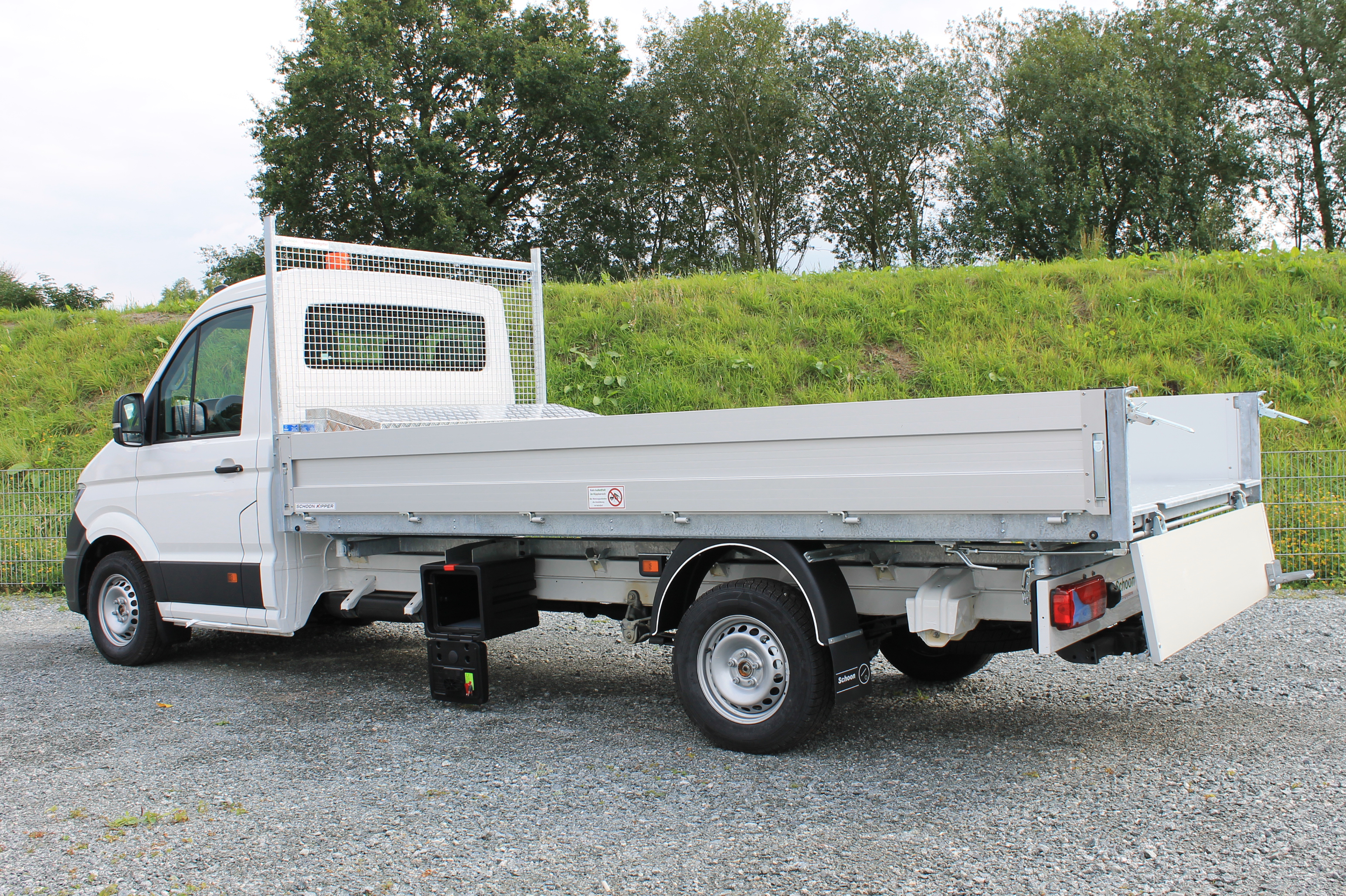 Kipper, Stirnwandgitter, Werkzeugbox Wiesmoor, Abweiser, RKL, Warnmarkierungsfolie