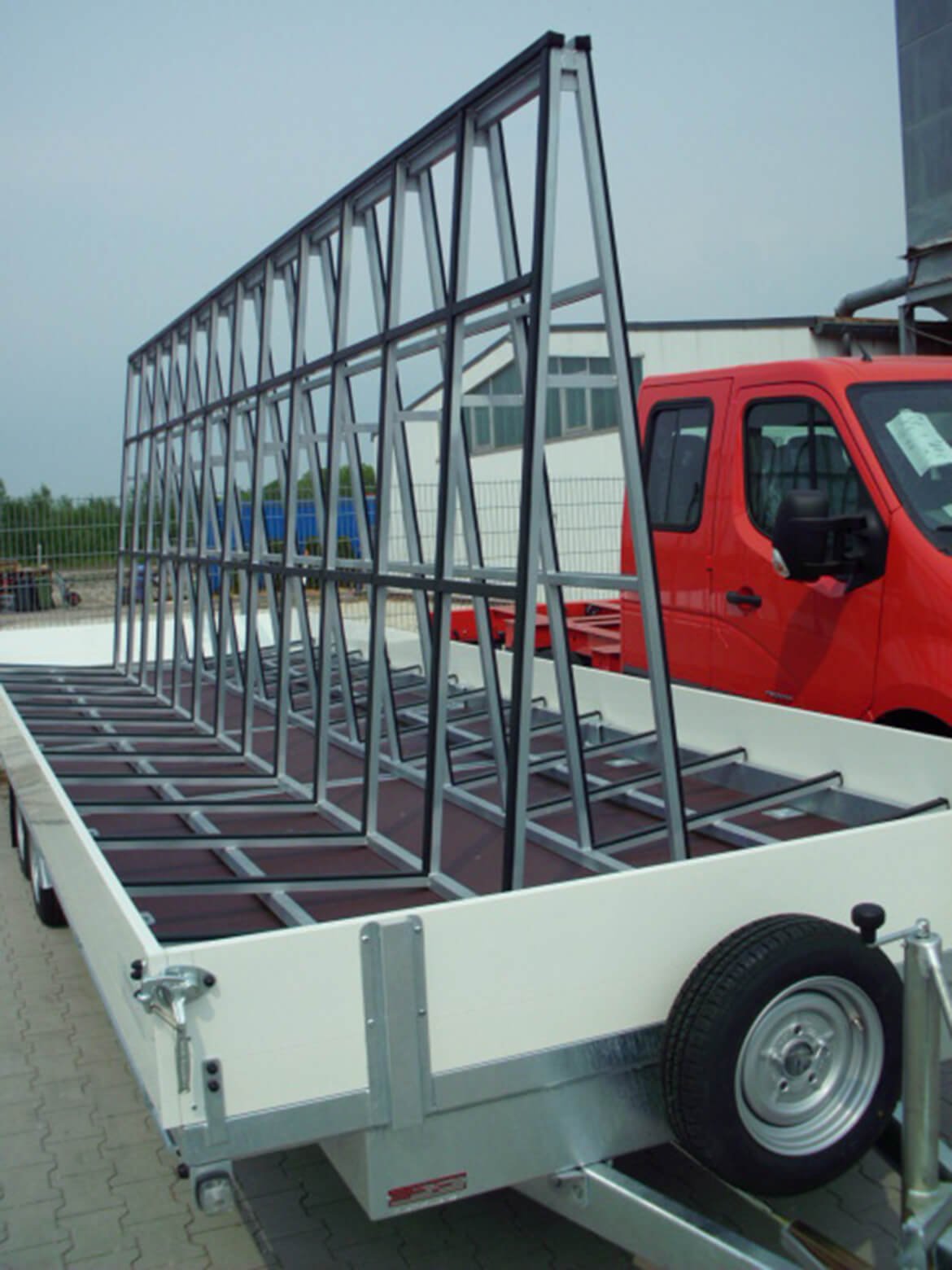 Langmaterialanhänger für Fenstertransport, Elementtransport, Glasreff, Glasbock, Ladungssicherung, Metallbau