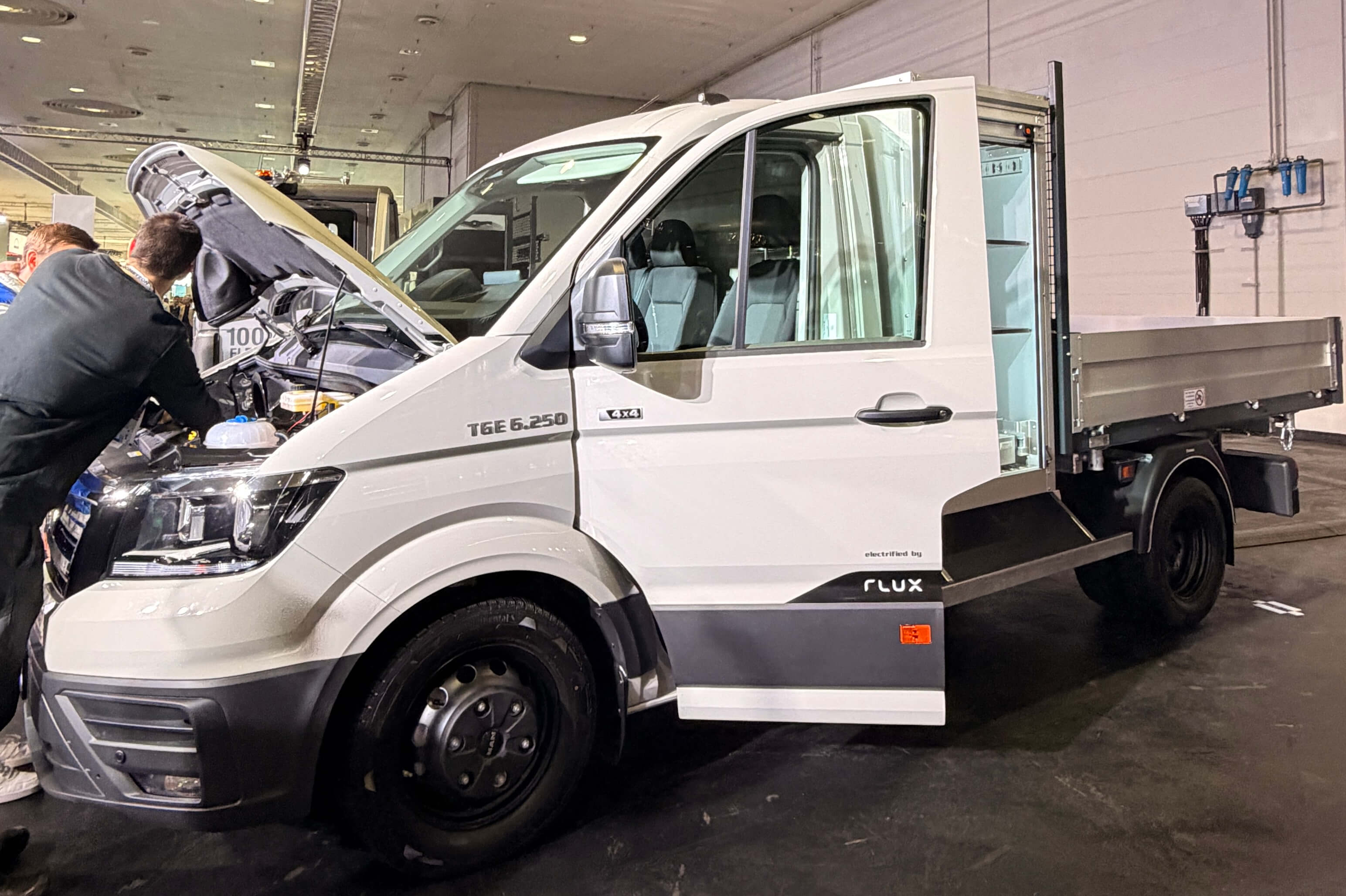 MAN TGE mit Schoon Kipper und VariaBoxx IAA 2026, Halle 11, Stand D08 (3)
