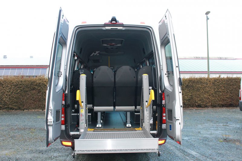 Mercedes Benz Sprinter Busumbau Mit Schoon Linearlift (2)