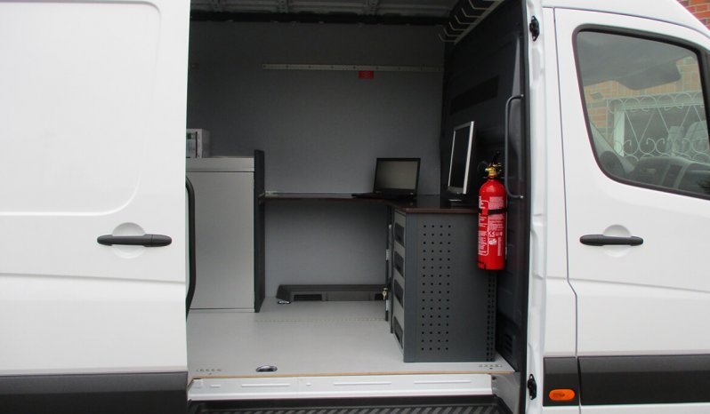 Mercedes-Benz Sprinter full