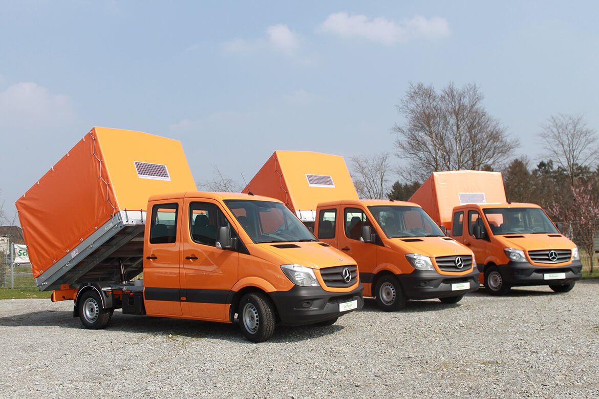 Müllsammlerfahrzeuge mit Schoon Kipper und Planen Aufbau