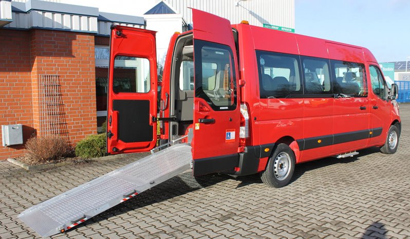 Opel Movano Mit Schoon Busumbau, Rollstuhlrampe Und Seitentrittstufe