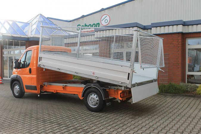 Peugeot Boxer Mit Schoon Kipper Und Laubgitteraufsatz