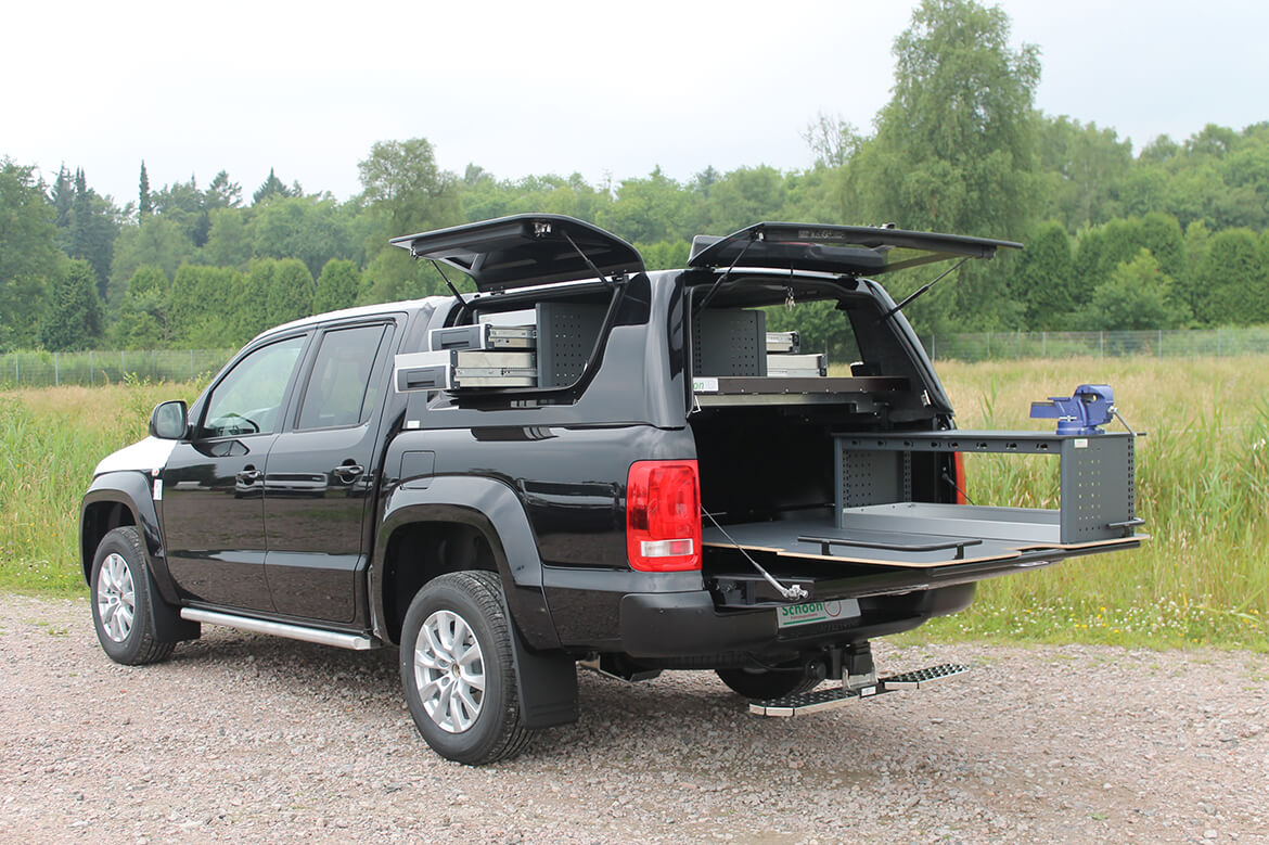 Pickup mit Schoon Hardtop, Regale, Ladefläche, Schraubstock für den Service vor Ort