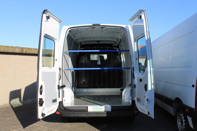 Renault Master Mit Schoon Lebensmittelechter Innenausbau, Kunststoff Fließboden, Seitenwandverkleidung, Sperrstangen Zur Ladungssicherung