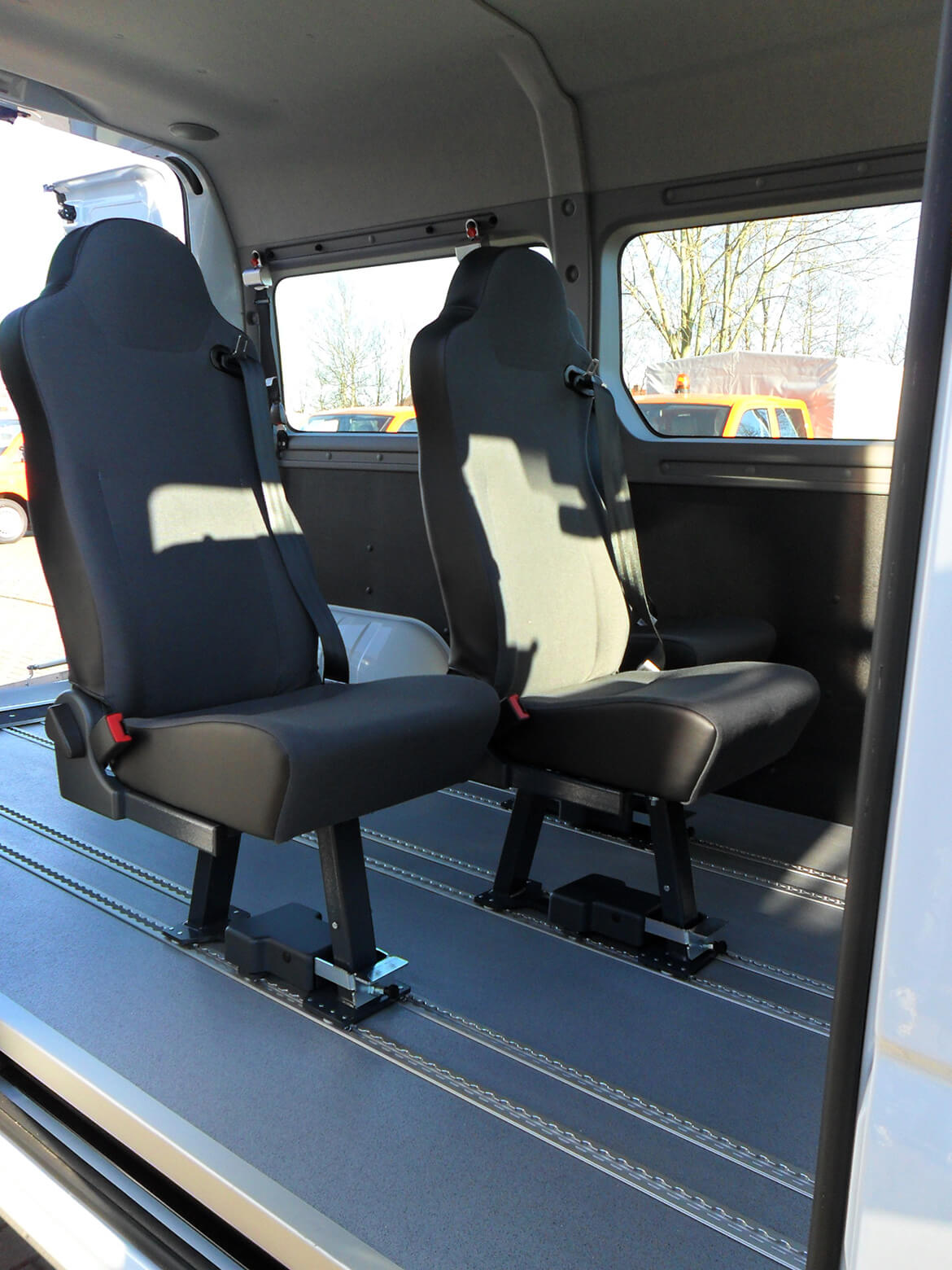 Sitz- und Boden-Systeme - Schoon Fahrzeugsysteme
