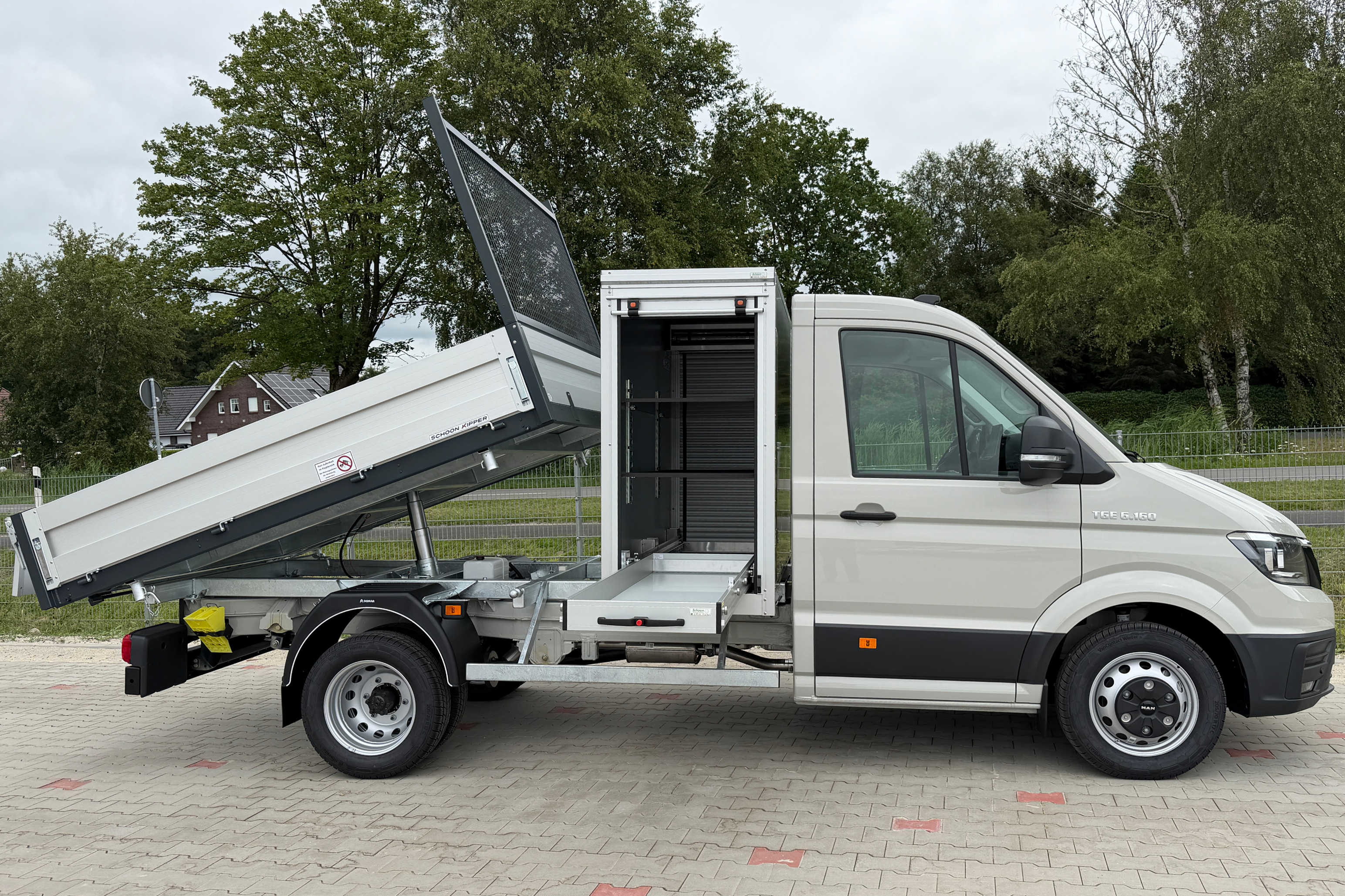 TGE mit Schoon Kipper und VariaBoxx ABH Freigelände S43 (6)