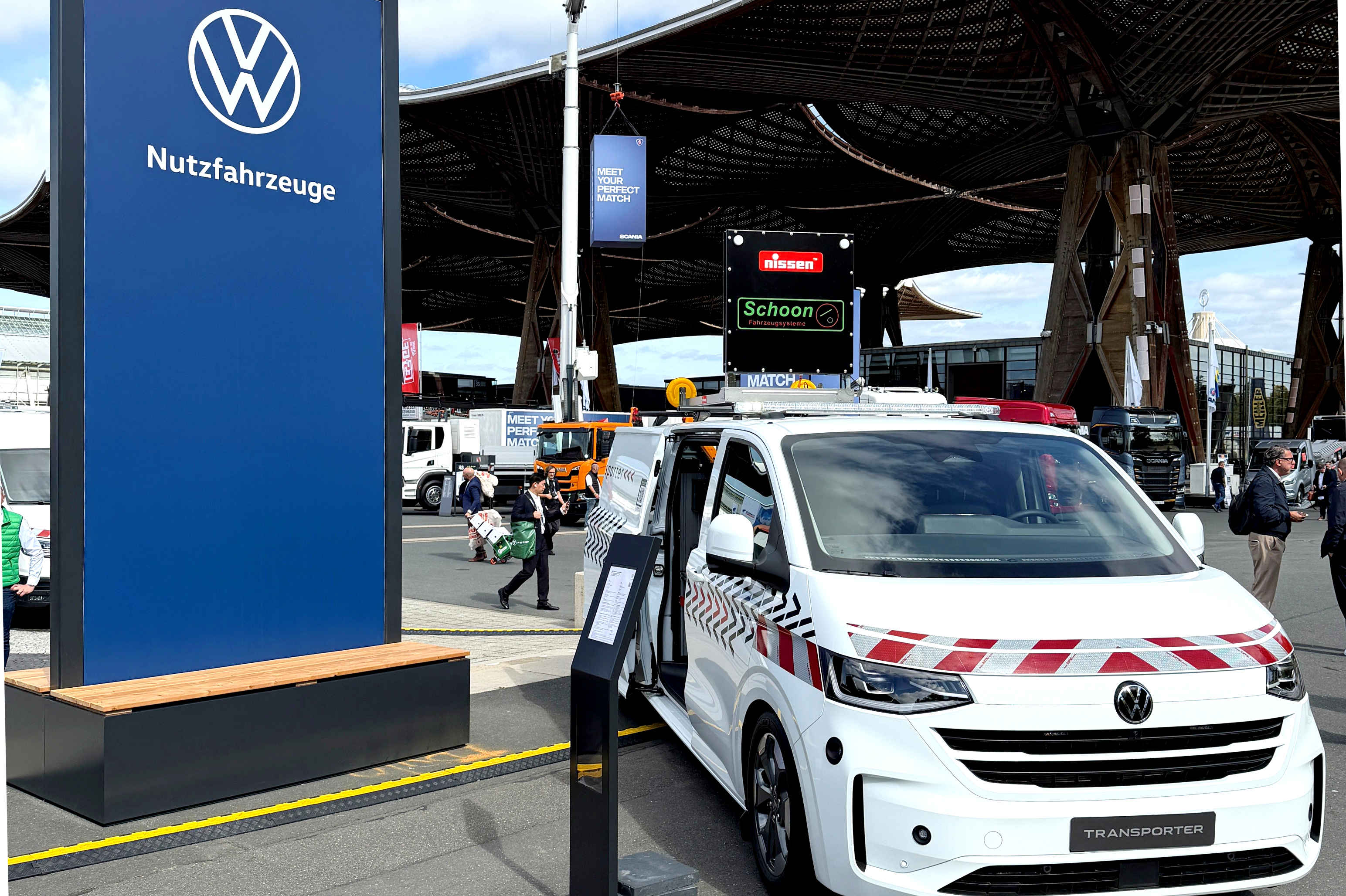 VW Transporter mit Schoon Ausbau,Fahrzeugeinrichtung, Branchenlösung für Autobahnmeistereien IAA 2026, Freigelände S51