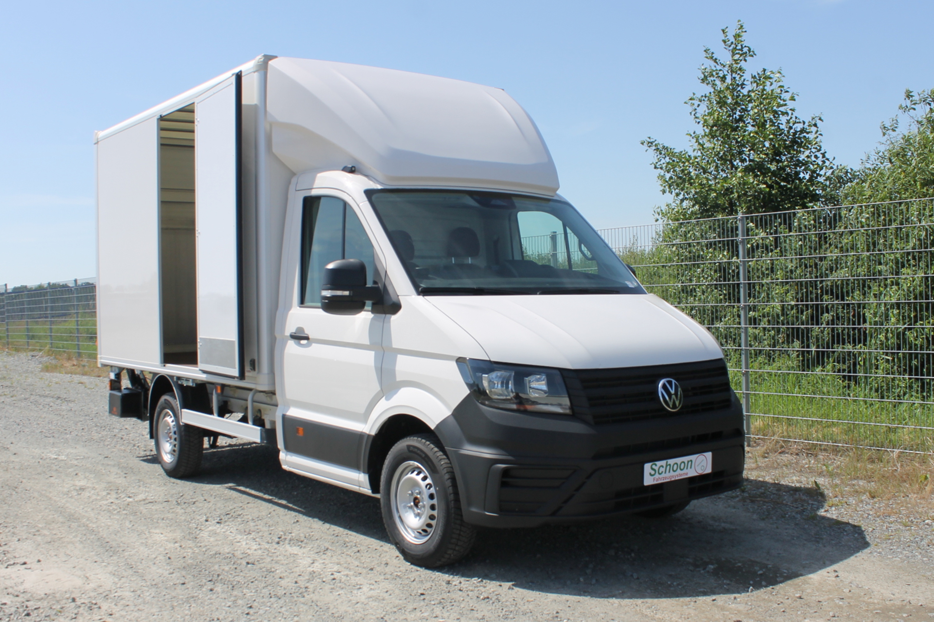 Crafter mit Schoon Koffer, Ladebordwand, Dachspoiler Konsi 2406 Koffer LBW (5)