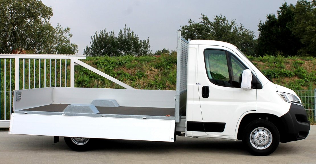 Fiat Ducato mit Schoon Tiefpritsche, Stirnwandgitter, Werkzeugbox