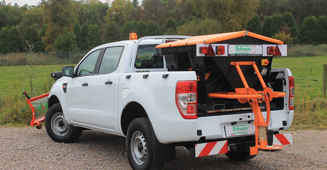 Ford Ranger mit Schoon Winterdienst, Streuer und Schneeschild (2)