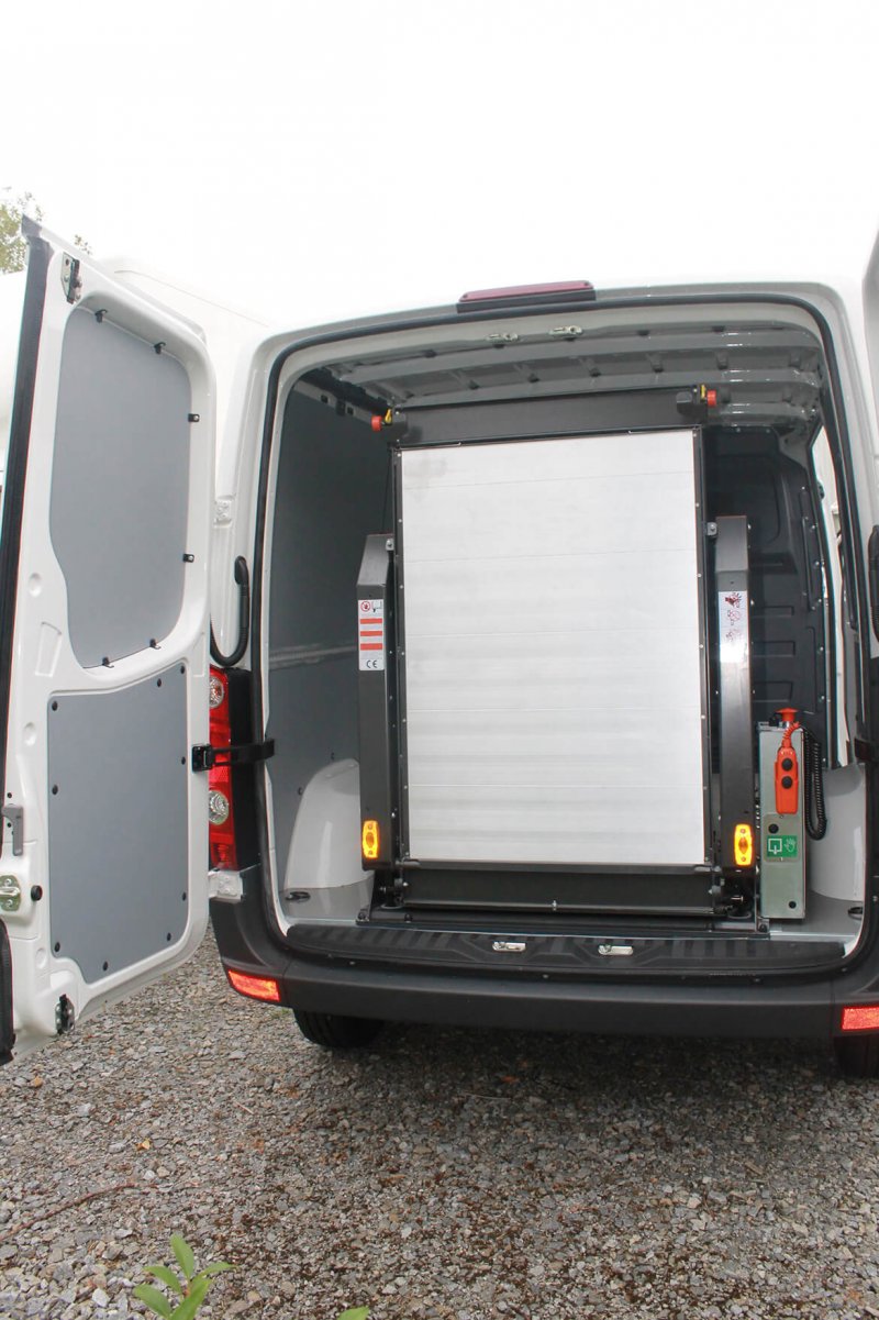 Kastenwagen Mit Schoon Easy Clean Und Linearlift (1)