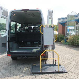 Mercedes Benz Sprinter Mit Schoon Schwenklift (3)