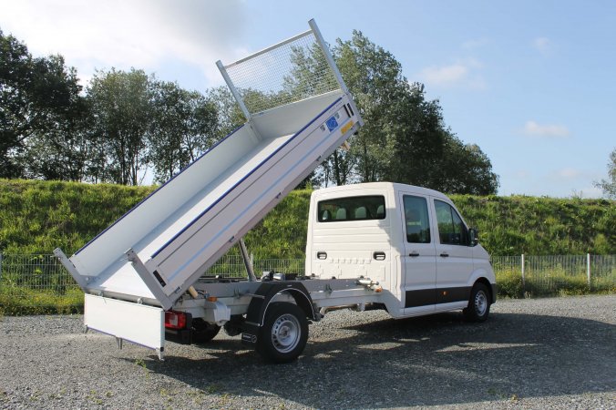 VW Crafter mit Schoon Aluminiumkipper, Stirnwandgitter